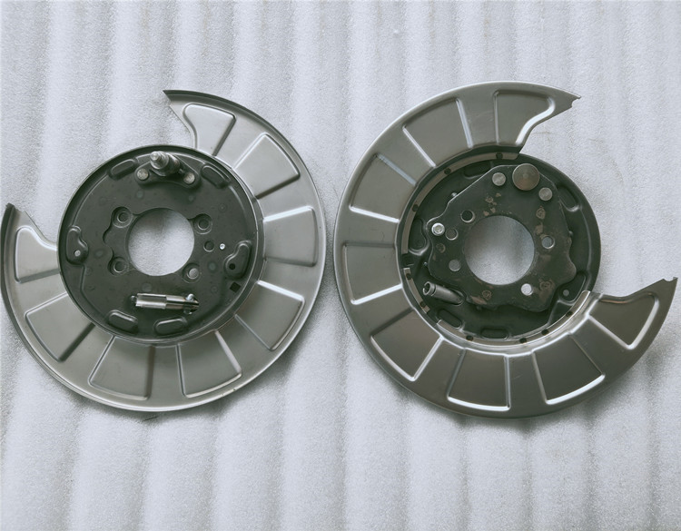 五（wǔ）金衝壓件生（shēng）產廠家（jiā）需要對模（mó）具進行調整