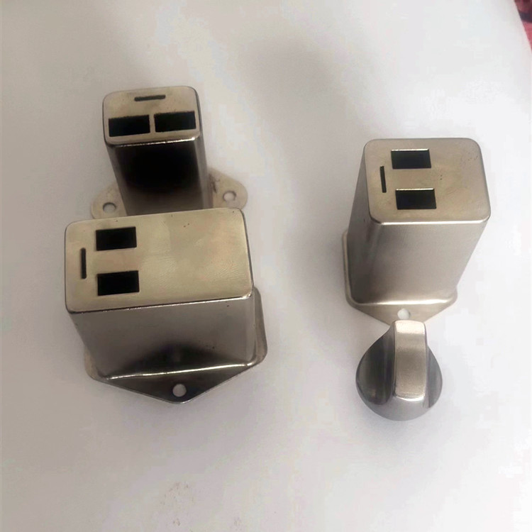 衝壓模具的設計是一項（xiàng）嚴謹的技術工作