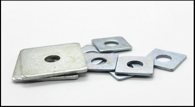 304不鏽（xiù）鋼衝壓四方墊片