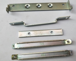 確定衝壓件模具結構形式得要解決哪些問題