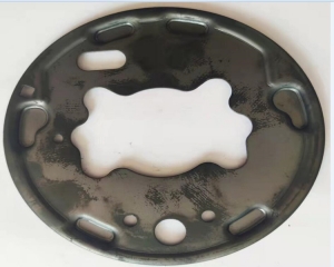 五金衝壓（yā）件廠（chǎng）選用衝裁模材料（liào）時應考（kǎo）慮的事 